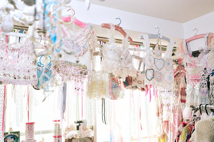 縷縷夢兎 / rurumu: ってどんなブランド？｜ニットで作る少女のはらわた｜るるむう